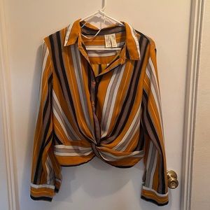 Stripped crop blouse with sleeves